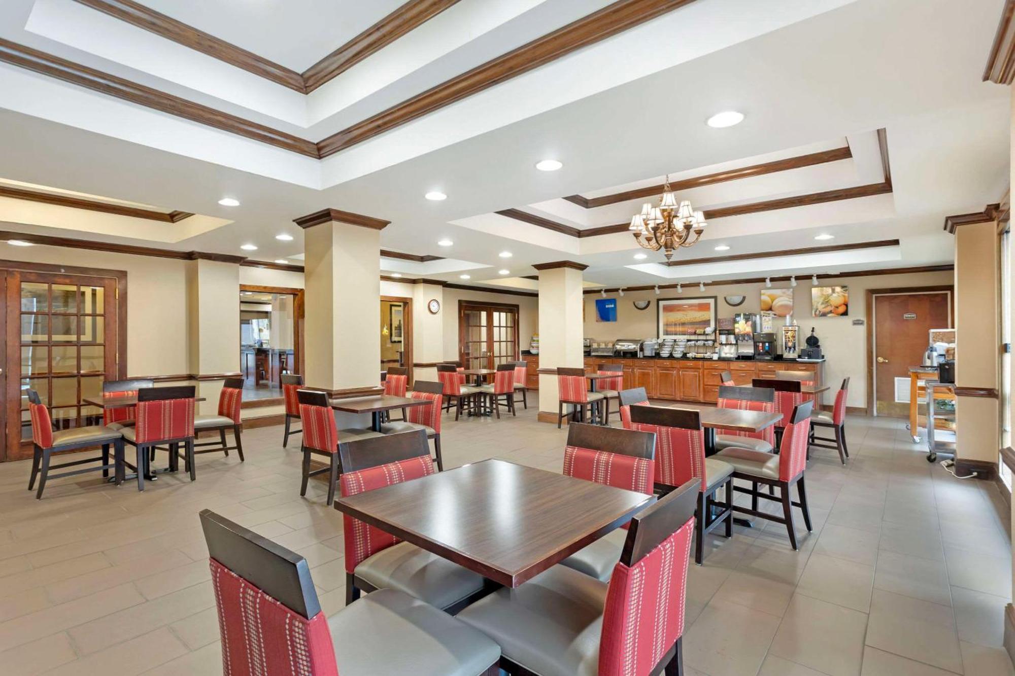 Comfort Inn & Suites Carneys Point מראה חיצוני תמונה
