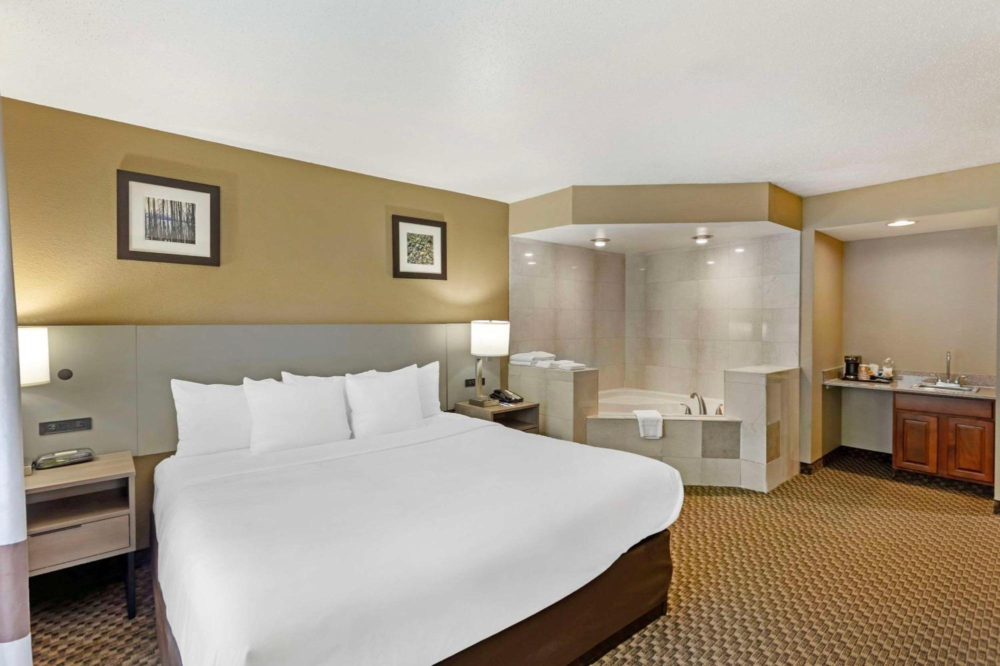 Comfort Inn & Suites Carneys Point מראה חיצוני תמונה