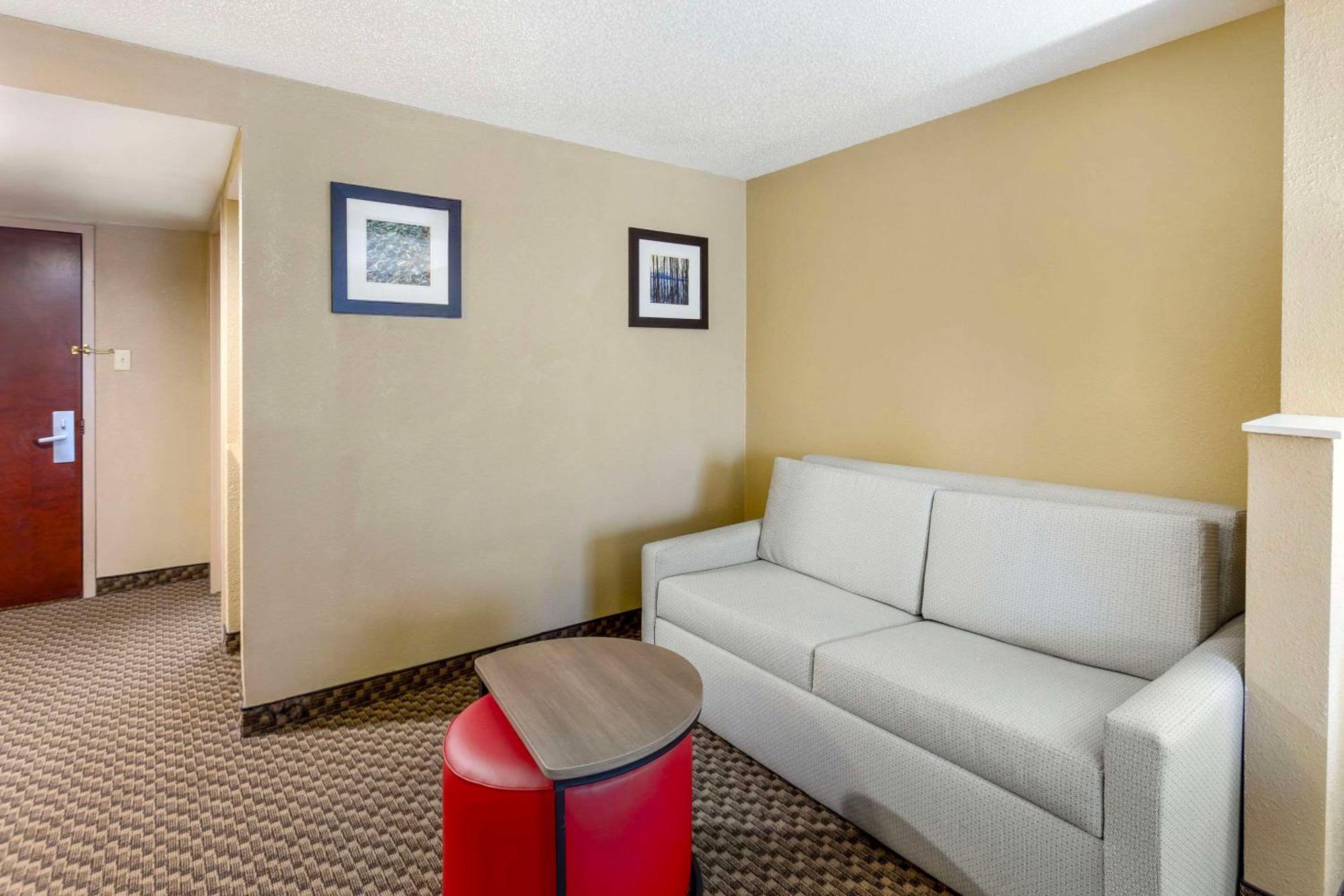 Comfort Inn & Suites Carneys Point מראה חיצוני תמונה