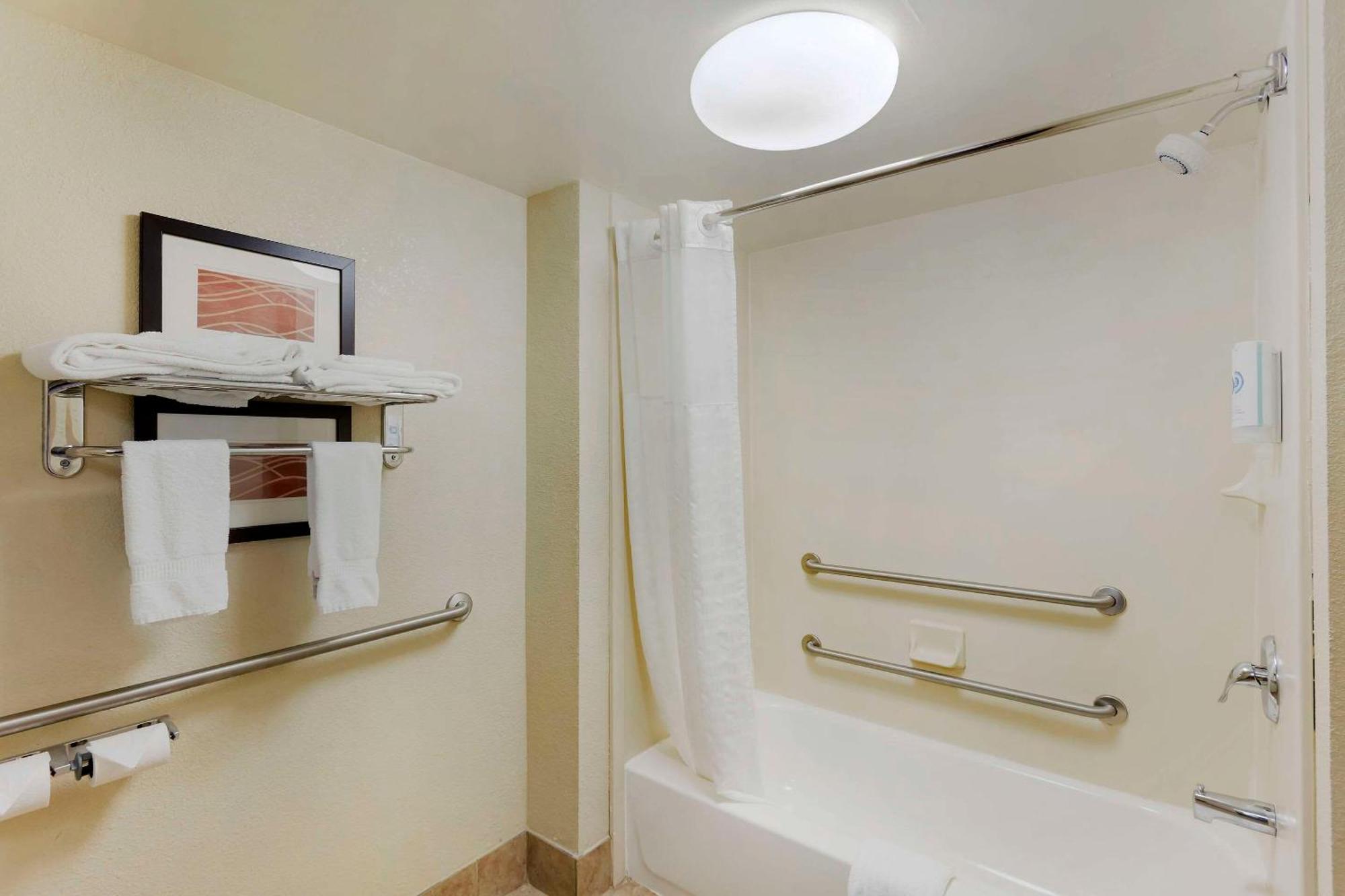 Comfort Inn & Suites Carneys Point מראה חיצוני תמונה