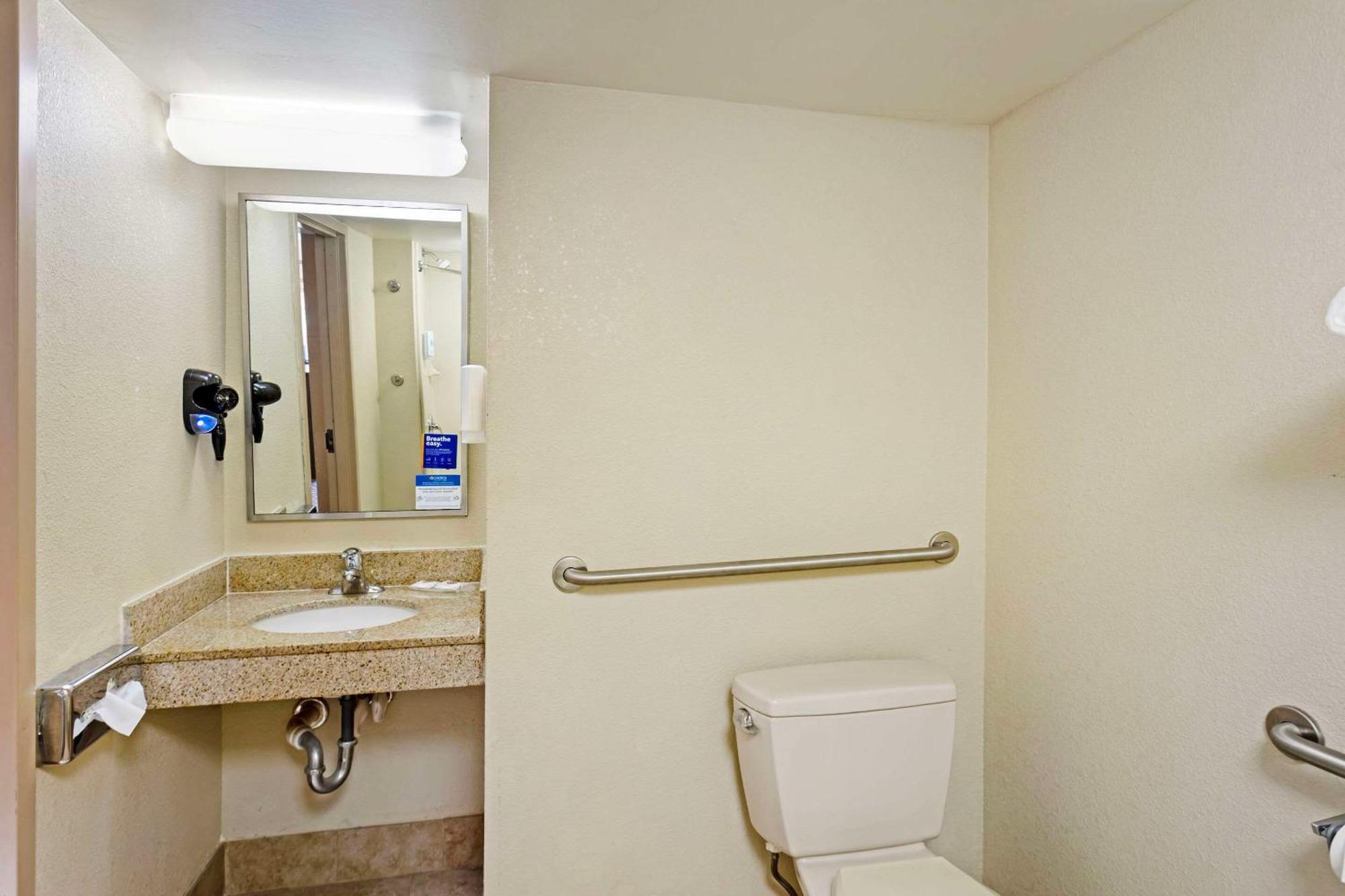 Comfort Inn & Suites Carneys Point מראה חיצוני תמונה